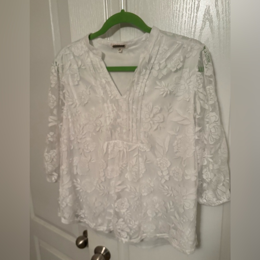 Amber Shu White Floral Women's Top